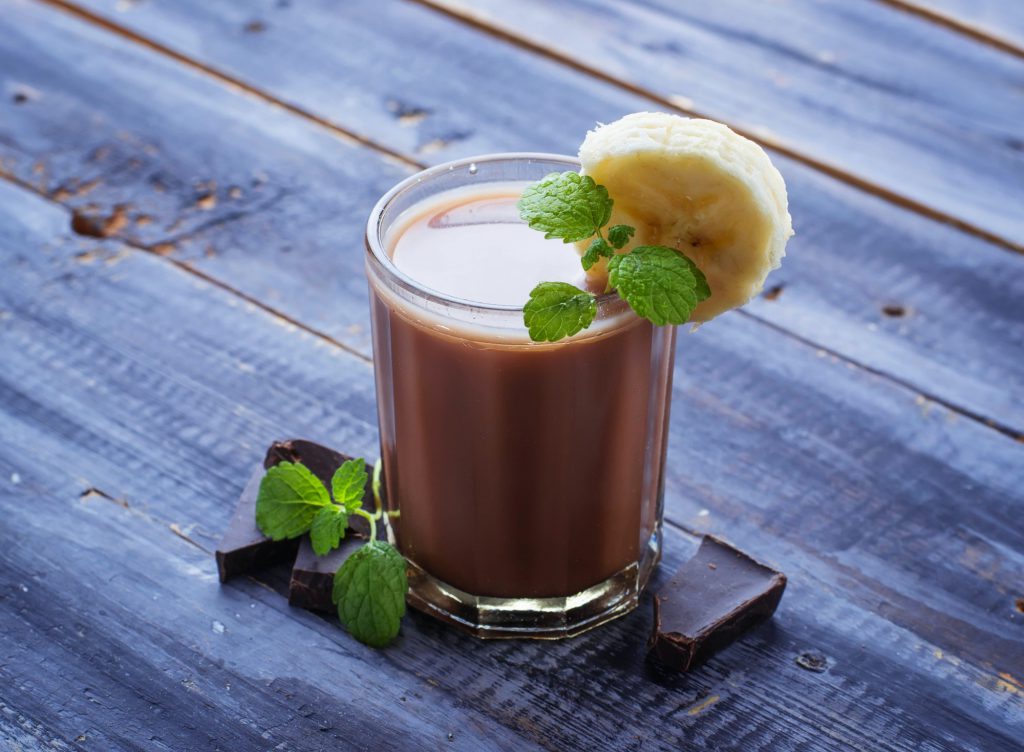 Chocolate smoothie with banana and mint